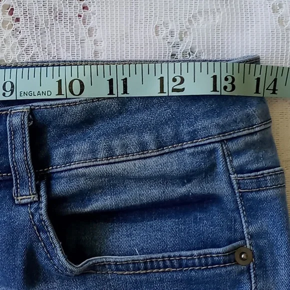 Gianni Bini 5 Pocket Button Fly Flare Leg Denim Jeans Size 7 - Picture 5 of 11